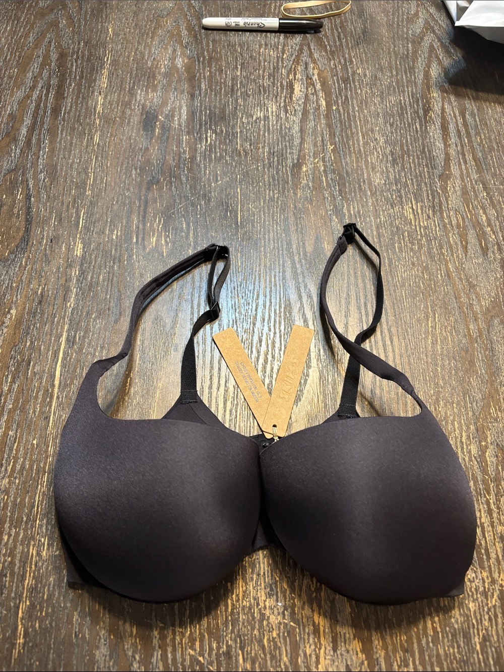 SKIMS ultimate push up balconette 34D NWT creases in pads Black onyx